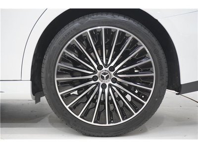 صورة 10 لـ 2025 Mercedes-BENZ E-CLASS
