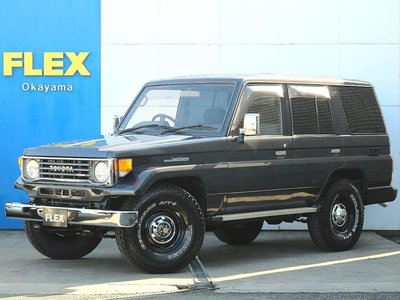 TOYOTA LAND CRUISER 70 - 2