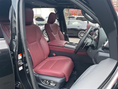 2023 Lexus LX thumbnail 18
