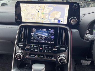صورة 7 لـ 2023 Lexus LX