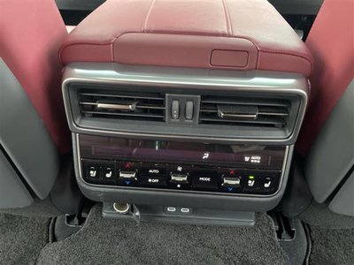 2023 Lexus LX thumbnail 26