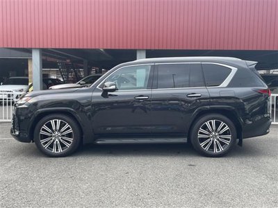2023 Lexus LX thumbnail 36