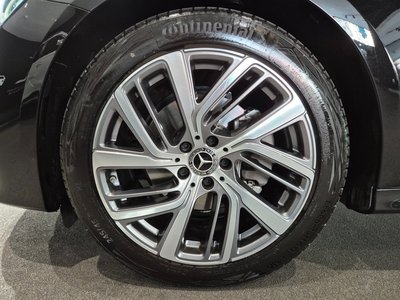 MERCEDES-BENZ E-CLASS - 6