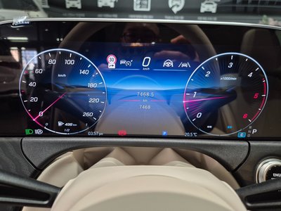 MERCEDES-BENZ E-CLASS - 8