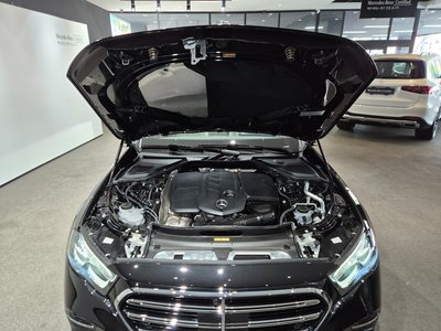 MERCEDES-BENZ E-CLASS - 7