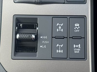 TOYOTA LAND CRUISER 250 - 7