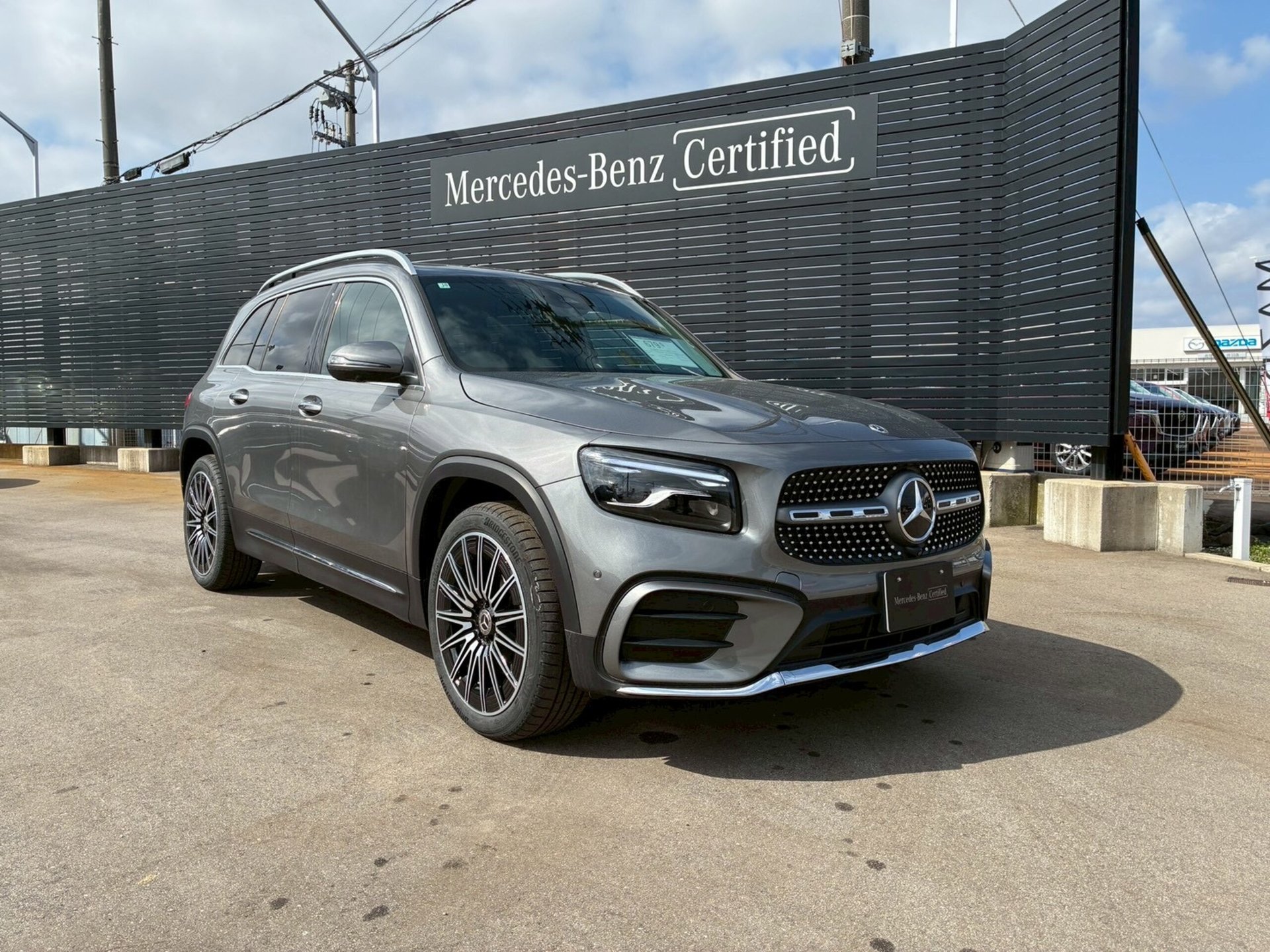 MERCEDES-BENZ GLB - View 1