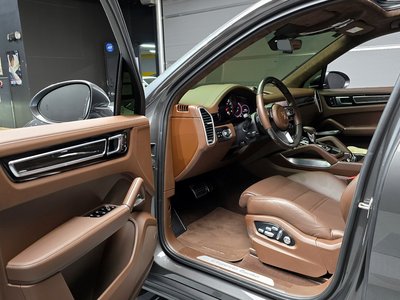 PORSCHE CAYENNE - 10