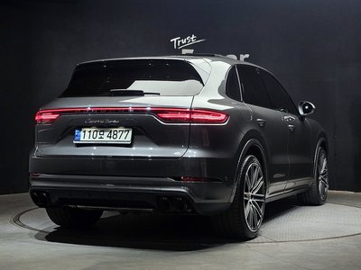 PORSCHE CAYENNE - 4