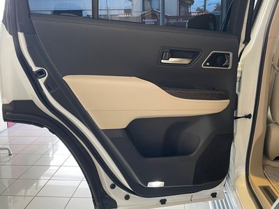 2024 Toyota LAND CRUISER 300 — миниатюра 74
