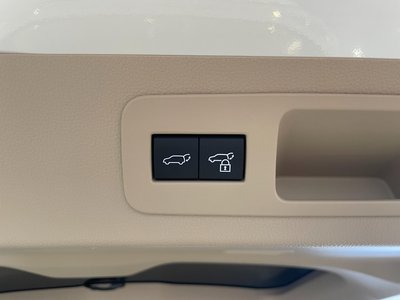 2024 Toyota LAND CRUISER 300 — миниатюра 49