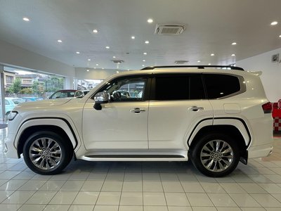 2024 Toyota LAND CRUISER 300 — миниатюра 6