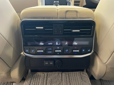 2024 Toyota LAND CRUISER 300 — миниатюра 55