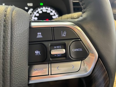 2024 Toyota LAND CRUISER 300 — миниатюра 32