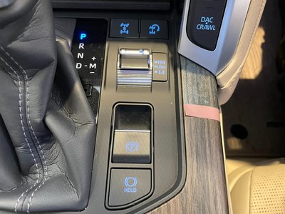 2024 Toyota LAND CRUISER 300 — миниатюра 28