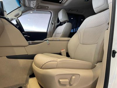 2024 Toyota LAND CRUISER 300 — миниатюра 50