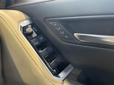 2024 Toyota LAND CRUISER 300 — миниатюра 37