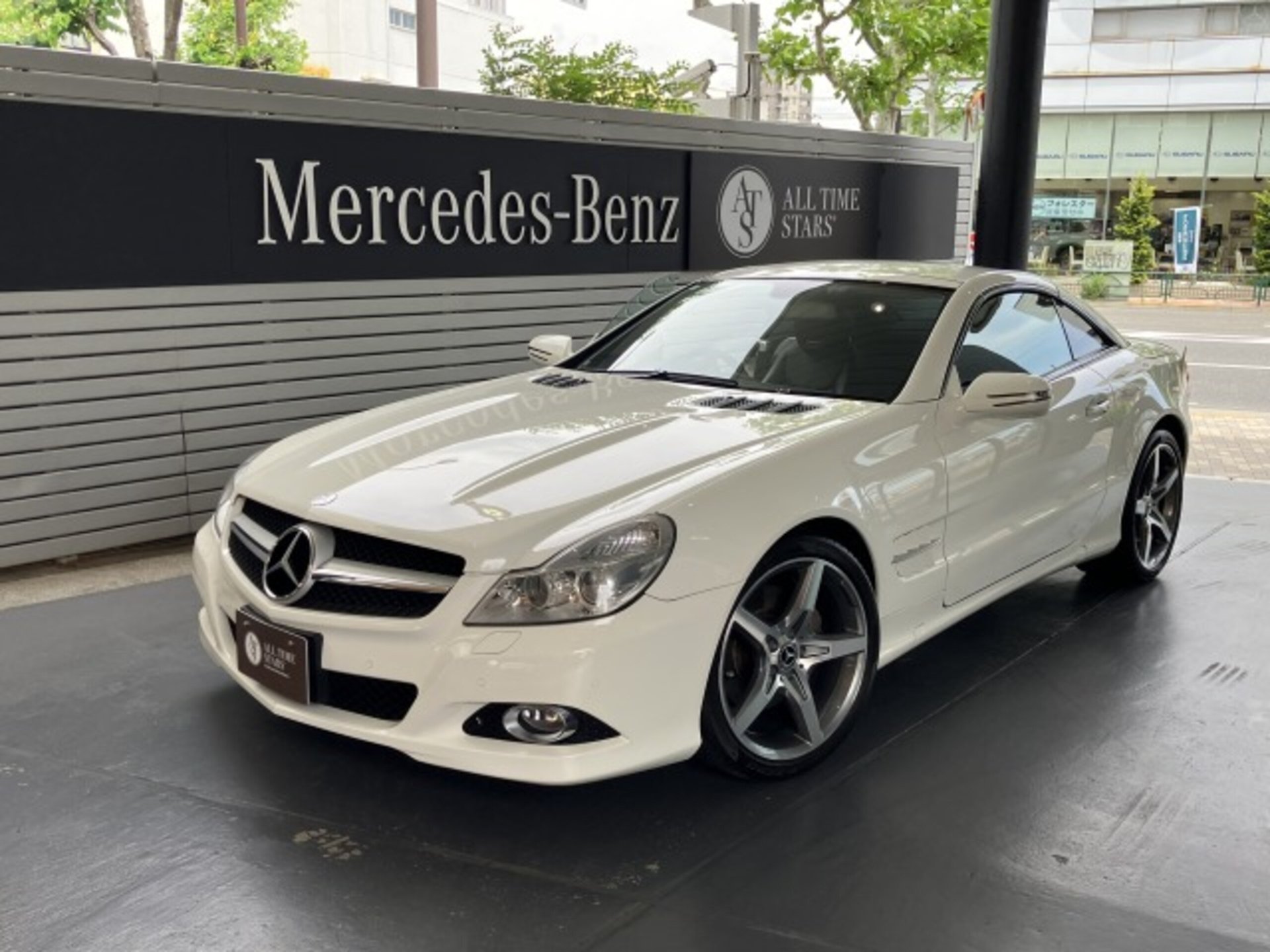 MERCEDES-BENZ SL - View 1