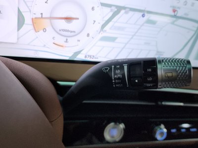 2025 Genesis GV70 thumbnail 29