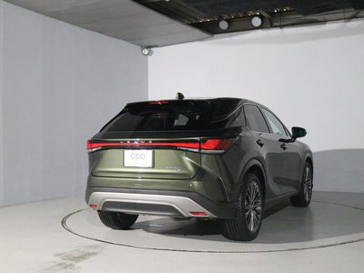 صورة 4 لـ 2024 Lexus RX