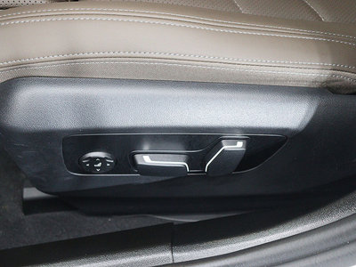 2023 BMW 5 SERIES — фото 7