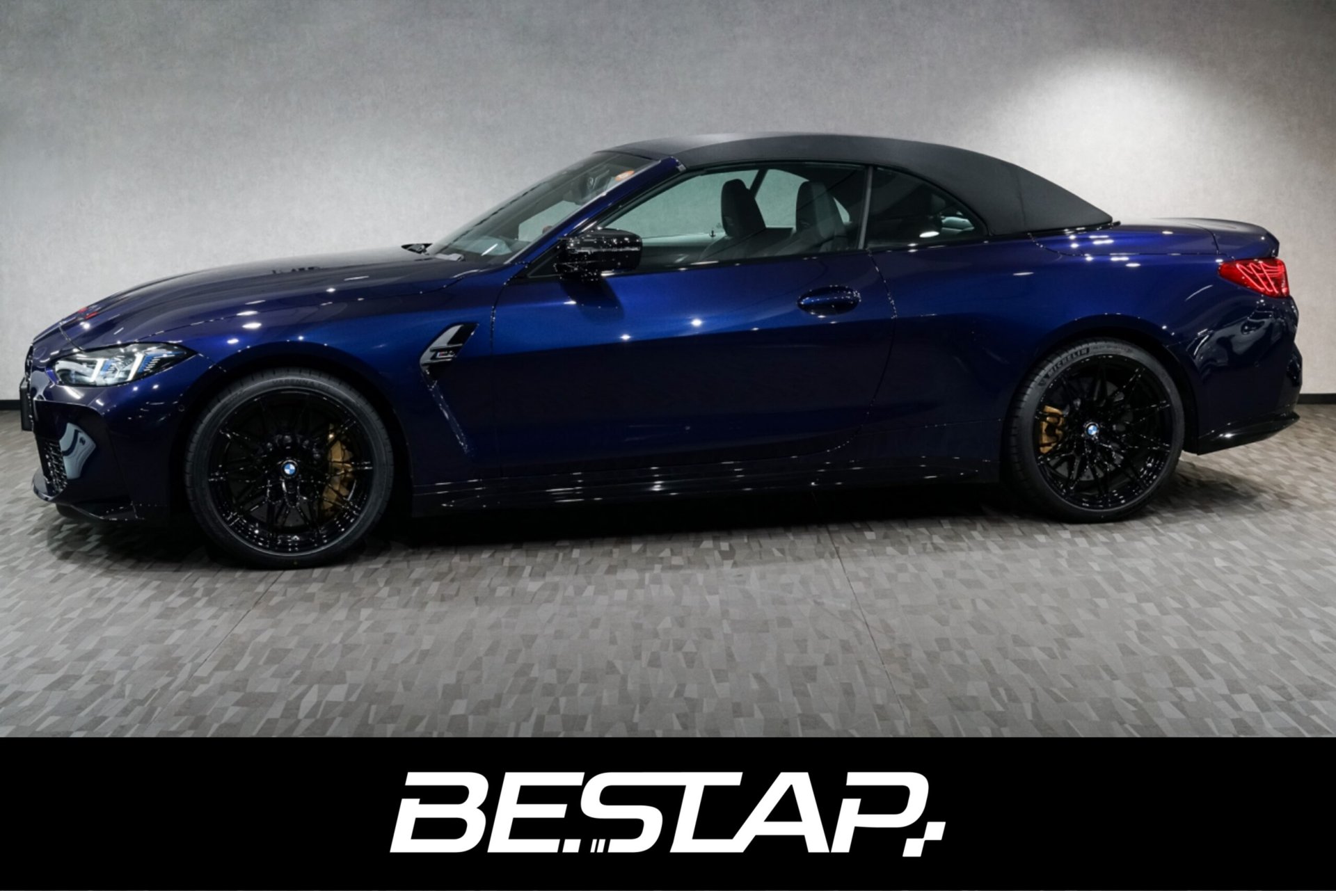 BMW M4 CABRIOLET - View 1