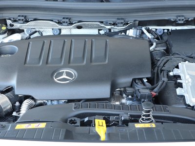 2025 Mercedes-BENZ GLA — миниатюра 37