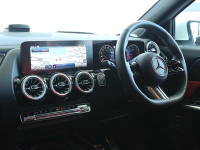 2025 Mercedes-BENZ GLA — миниатюра 15