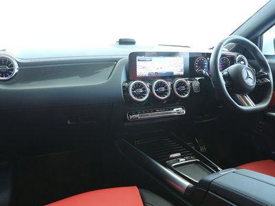 2025 Mercedes-BENZ GLA — миниатюра 14
