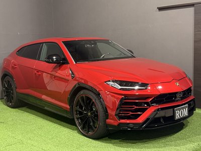 LAMBORGHINI URUS - 9