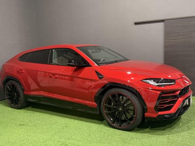 2021 Lamborghini URUS thumbnail 11