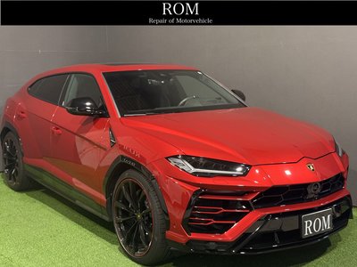 LAMBORGHINI URUS - 1