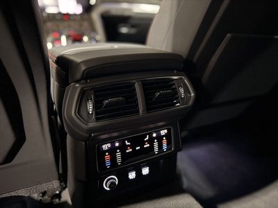 2021 Lamborghini URUS thumbnail 43