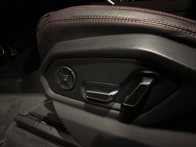 2021 Lamborghini URUS thumbnail 25