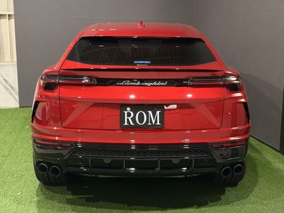 2021 Lamborghini URUS thumbnail 16