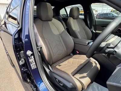 2024 BMW 5 SERIES photo 6
