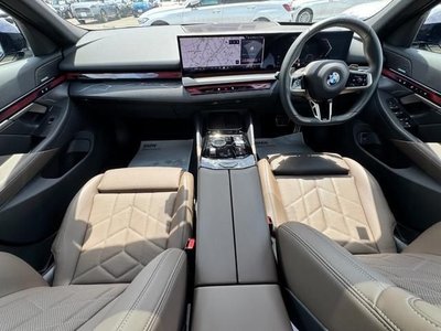 2024 BMW 5 SERIES photo 3