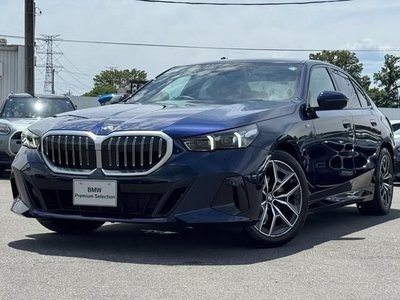 2024 BMW 5 SERIES photo 1