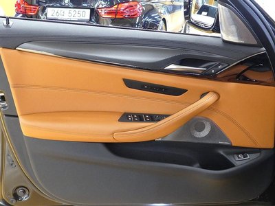 2023 BMW M5 缩略图 11