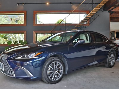 LEXUS ES - 1