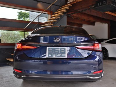 LEXUS ES - 7