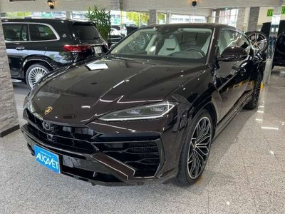 LAMBORGHINI URUS - 5