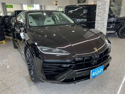 LAMBORGHINI URUS - 7