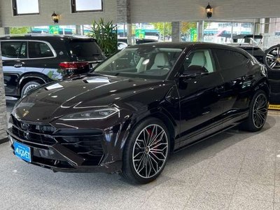 LAMBORGHINI URUS - 1