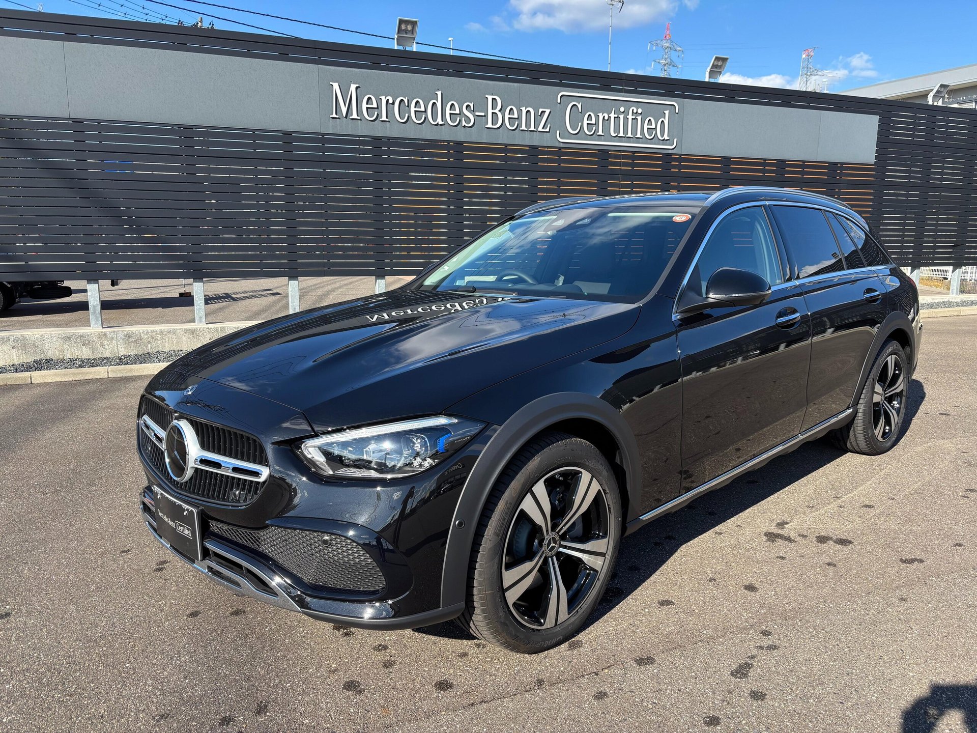 MERCEDES-BENZ C-CLASS ALL-TERRAIN - View 1