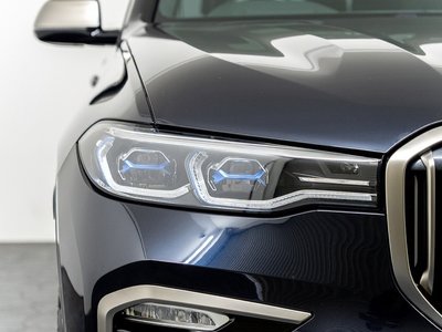 2020 BMW X7 — миниатюра 20