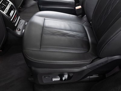 2020 BMW X7 — миниатюра 47