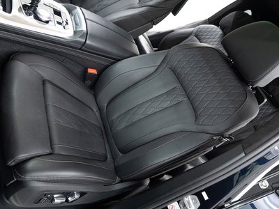 2020 BMW X7 — миниатюра 42