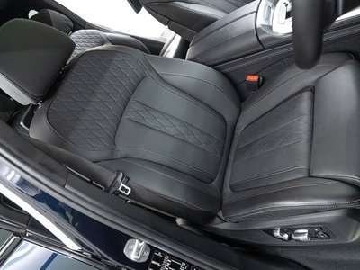 2020 BMW X7 — миниатюра 38