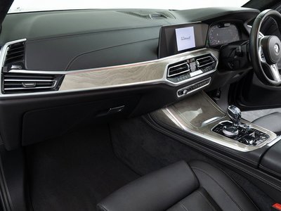 2020 BMW X7 — миниатюра 74